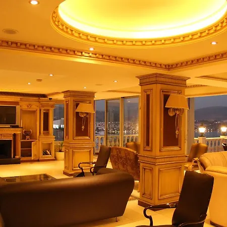 Grand Newport
