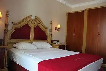 Grand Newport Hotel 4*
