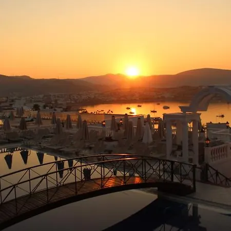 Отель Grand Newport 4*