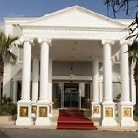Отель Grand Newport 4*
