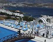 Grand Newport Отель