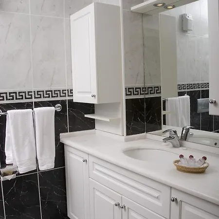 Отель Grand Newport 4*